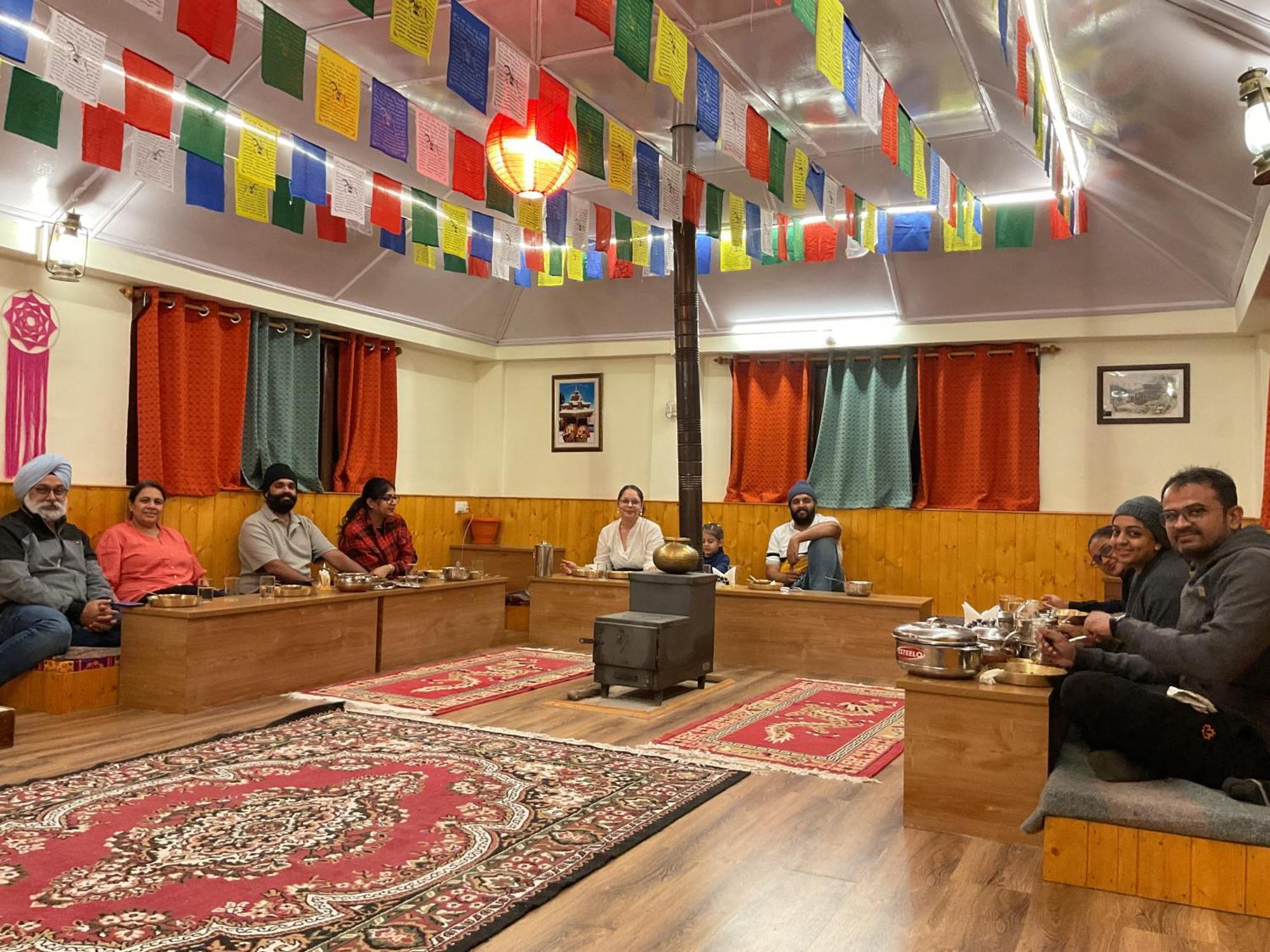 Toshim Homestay Sangla Экстерьер фото