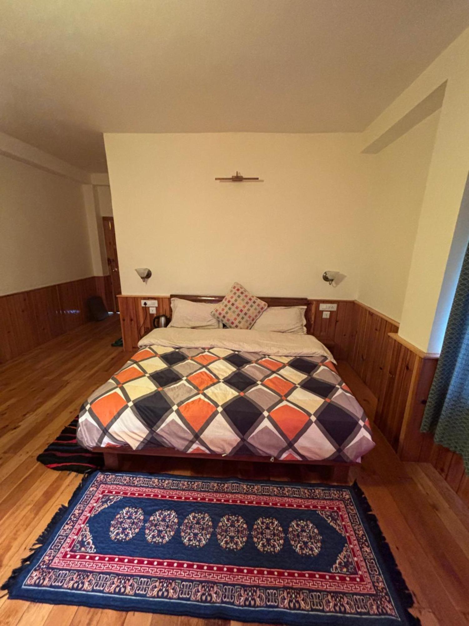 Toshim Homestay Sangla Экстерьер фото